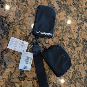 Lululemon Duel Pouch Wristles Nwt